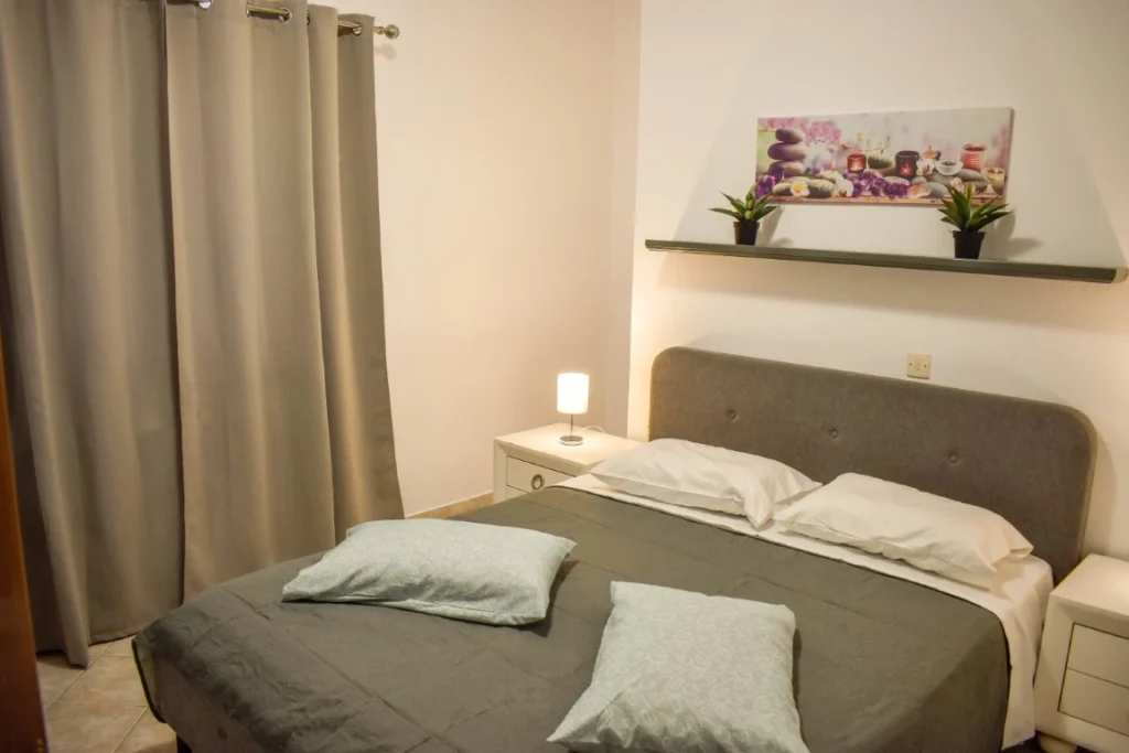 Two-bedroom apartment in Skiathos — master bedroom